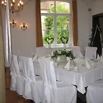 Отель Hotel-gasthof Krone Гунценхаузен