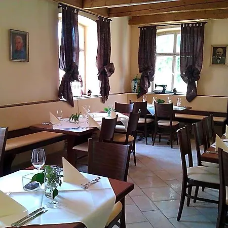 Hotel Hotel-gasthof Krone 2*